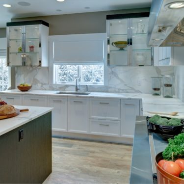 Transitional Kitchen Cabinets – Englewood