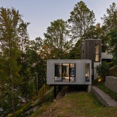 Modern Kitchen Design – Lake House