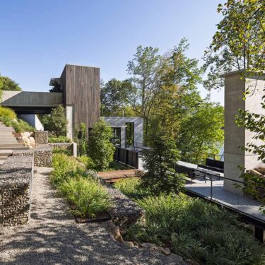 Modern Kitchen Design – Lake House